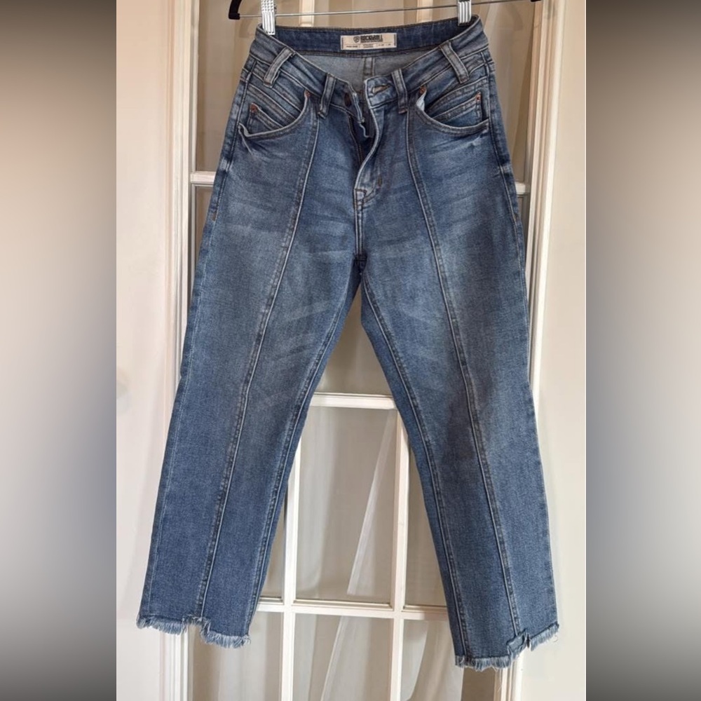 Rock n roll pleated crops